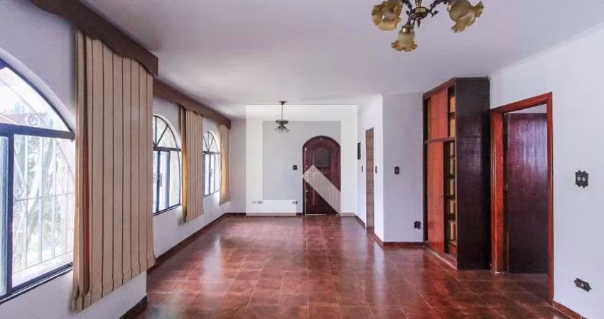 Casa à Venda - Vila Ema, 2 Quartos,  250 m2