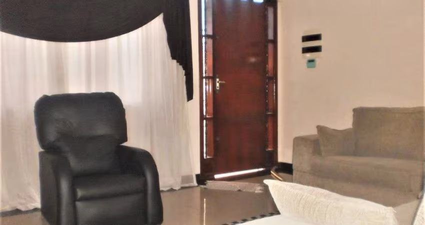 Casa à Venda - Piqueri, 3 Quartos,  240 m2