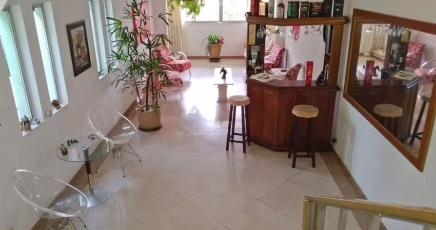 Casa à Venda - Água Fria, 3 Quartos,  217 m2