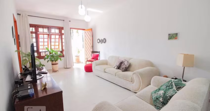 Casa à Venda - Água Fria, 4 Quartos,  300 m2