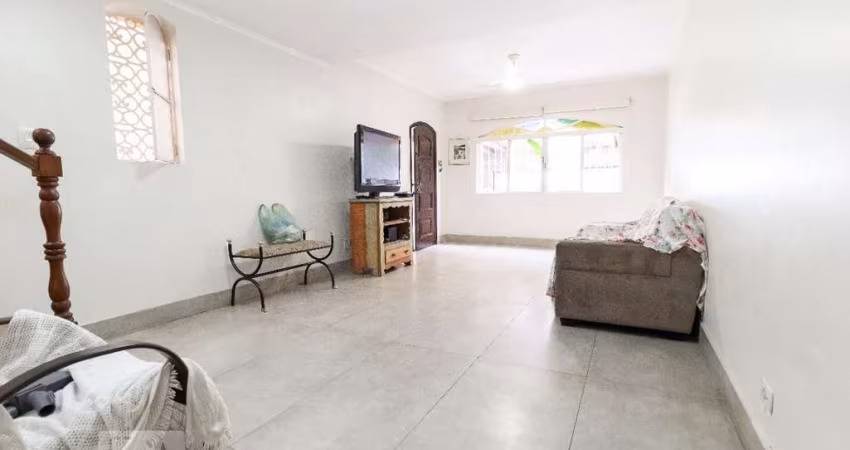 Casa à Venda - Chácara Santo Antonio, 3 Quartos,  140 m2