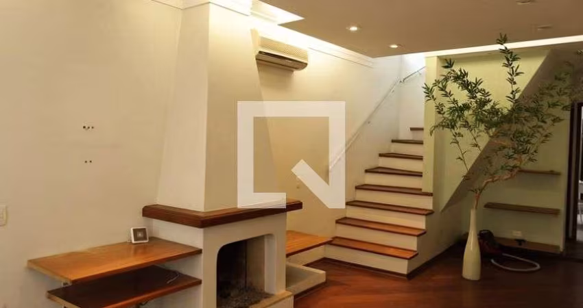 Casa à Venda - Água Fria, 3 Quartos,  150 m2