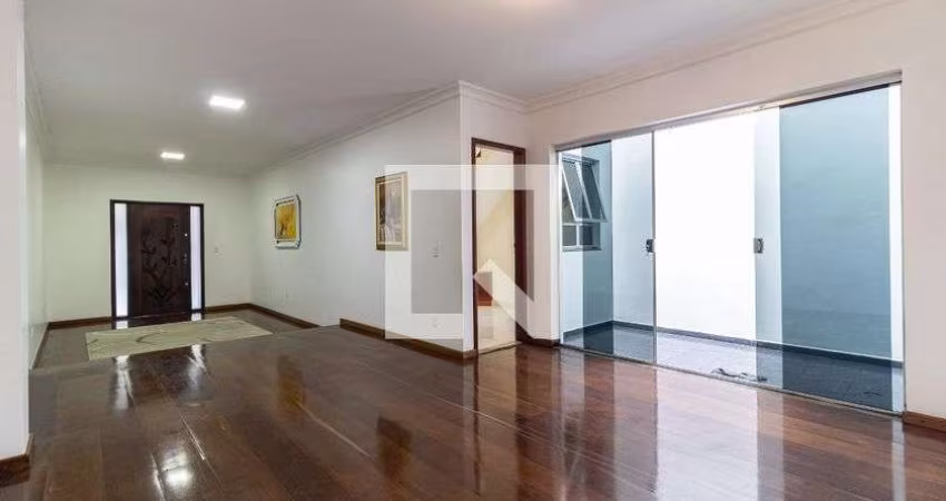Casa à Venda - Jardim Santa Emília, 3 Quartos,  180 m2