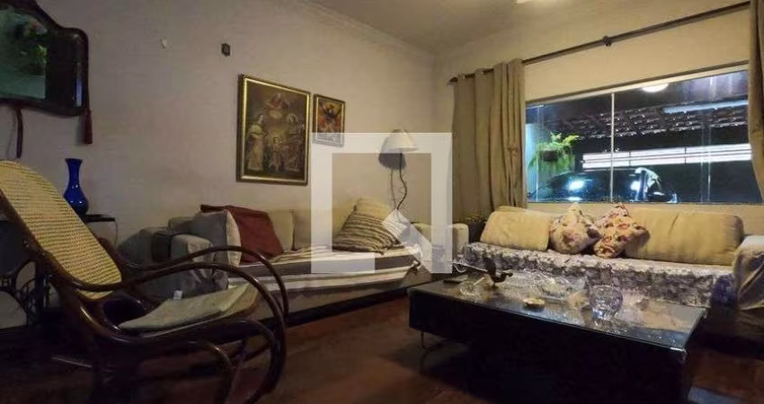 Casa à Venda - Vila Sônia, 3 Quartos,  240 m2