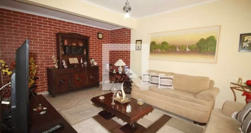 Casa à Venda - Água Fria, 4 Quartos,  180 m2