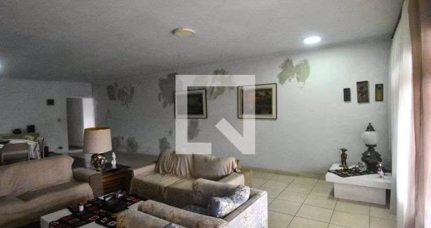 Casa à Venda - Chácara Mafalda, 3 Quartos,  400 m2