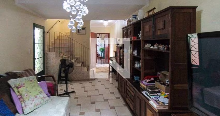 Casa à Venda - Vila Santa Clara, 3 Quartos,  250 m2