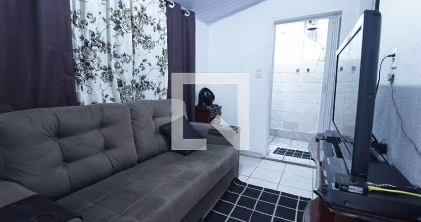 Casa à Venda - Vila Santa Maria, 3 Quartos,  340 m2