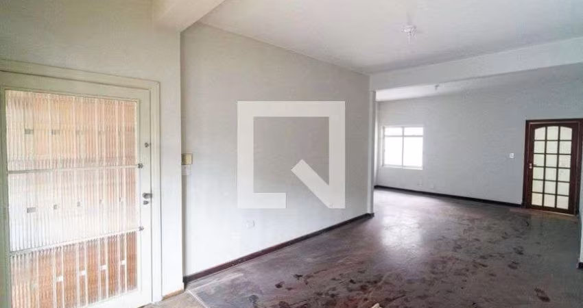 Casa à Venda - Chácara Inglesa, 3 Quartos,  180 m2