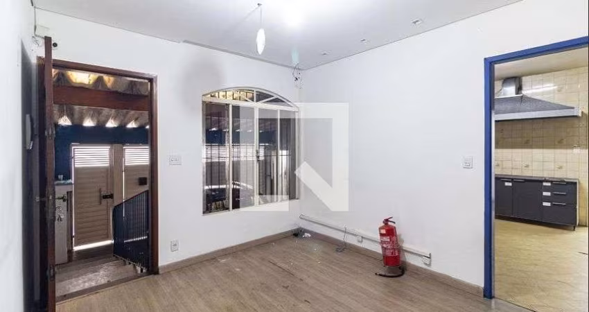 Casa à Venda - Bosque da Saúde, 2 Quartos,  100 m2