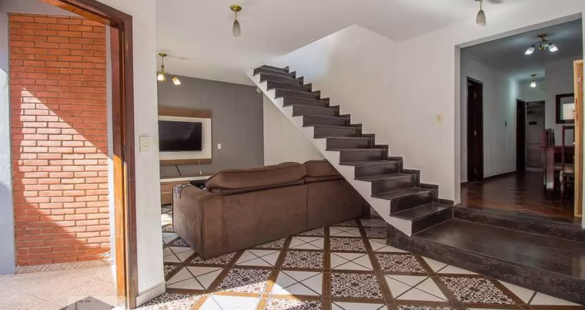 Casa à Venda - Vila Jacuí, 3 Quartos,  277 m2