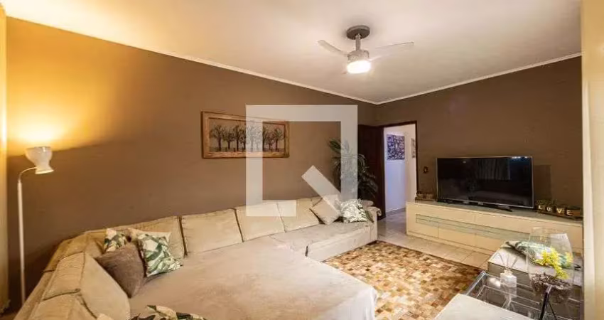 Casa à Venda - Vila Carrão, 3 Quartos,  265 m2