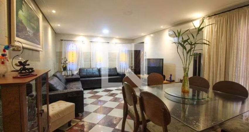 Casa à Venda - Vila Carrão, 3 Quartos,  100 m2