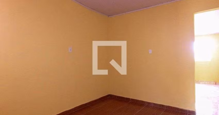 Casa à Venda - Vila Mendes, 2 Quartos,  120 m2