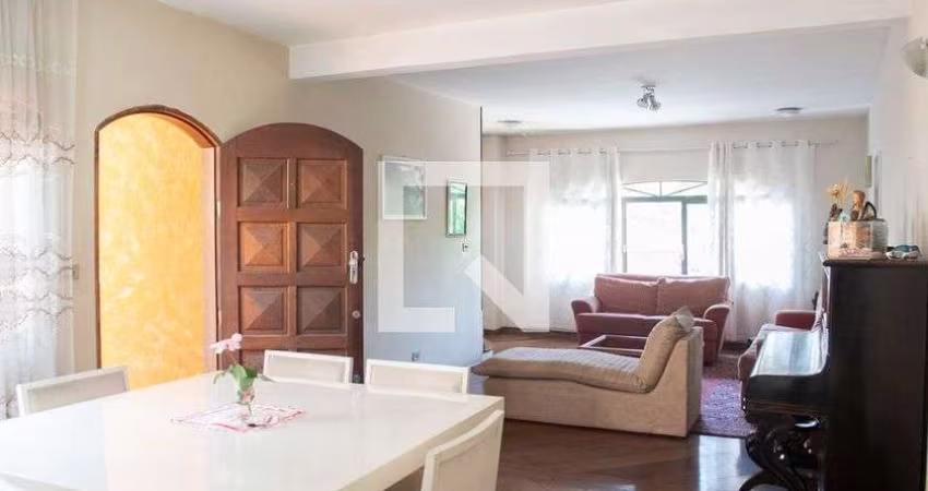 Casa à Venda - Santana, 3 Quartos,  250 m2