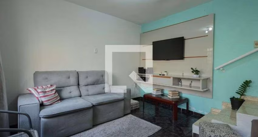 Casa à Venda - Vila Santa Maria, 3 Quartos,  88 m2