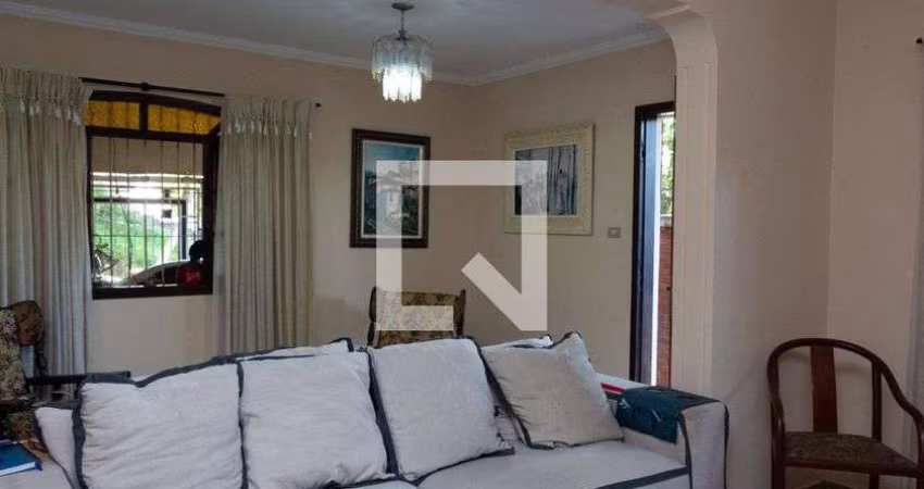 Casa à Venda - Jardim Jussara, 3 Quartos,  240 m2