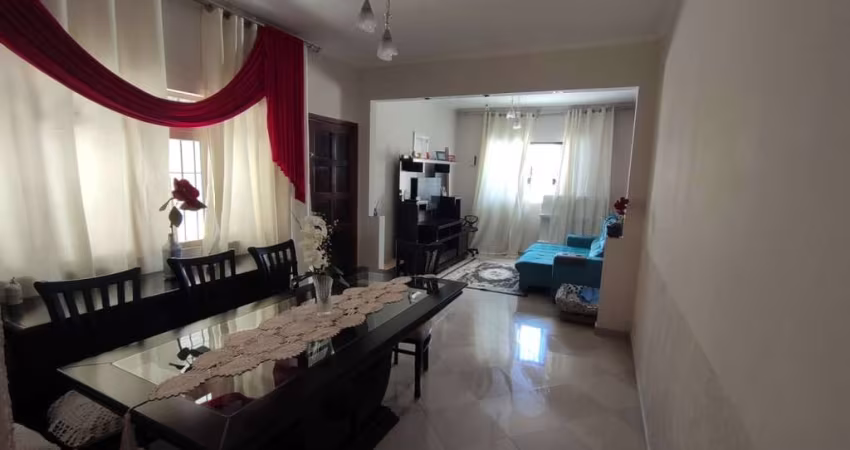 2 Casas no mesmo terreno, 2 vagas de garagem - Cidade Líder