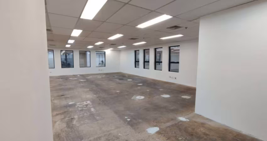 Sala comercial à venda na Rua Cardeal Arcoverde, --, Pinheiros, São Paulo