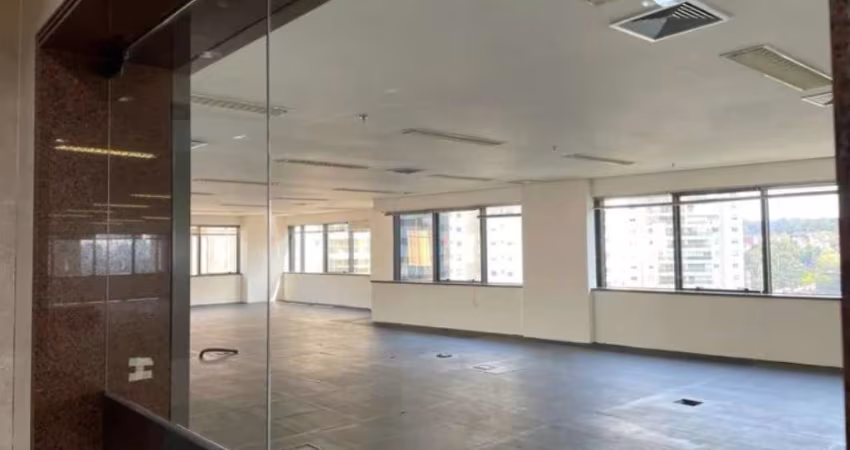 Conjunto comercial no Brooklin com 258m²