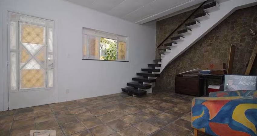 Casa à Venda - Água Branca, 3 Quartos,  105 m2