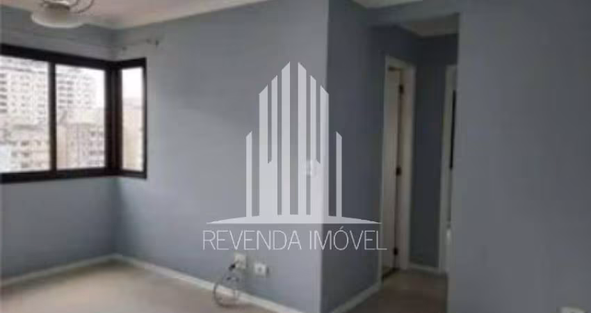 Apartamento à venda em Pinheiros no Condomínio Aruama, São Paulo-SP: 2 quartos, 1 banheiro, 1 vaga, 48m² de área!