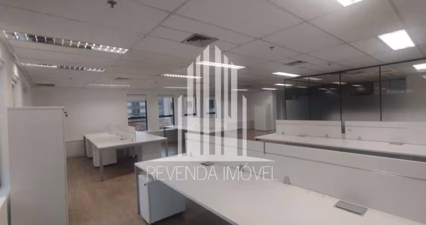 Excelente Oportunidade: Sala Comercial Mobiliada de Alto Padrão em Pinheiros, São Paulo-SP - 1 Sala, 2 Banheiros, 2 Vagas, 120m²!