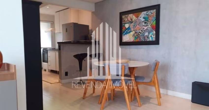 Apartamento para locação em Pinheiros, São Paulo-SP: 2 quartos, 1 suíte, 2 banheiros, 2 vagas de garagem, 60m² de área.