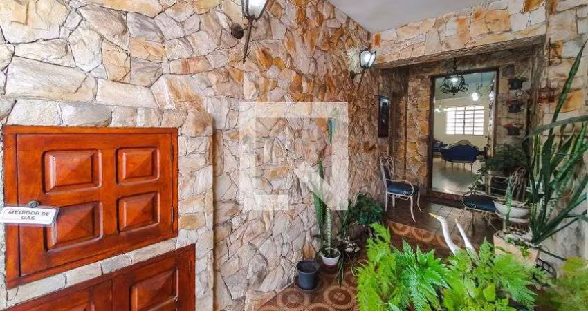 Casa à Venda - Cambuci, 3 Quartos,  200 m2