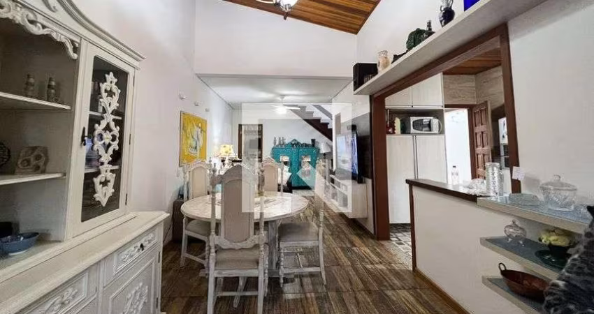 Casa à Venda - Bom Retiro, 3 Quartos,  120 m2