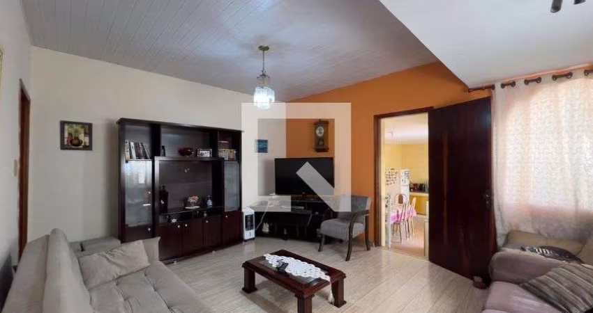 Casa à Venda - Ipiranga, 3 Quartos,  220 m2