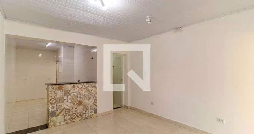 Casa à Venda - Pacaembu, 2 Quartos,  83 m2