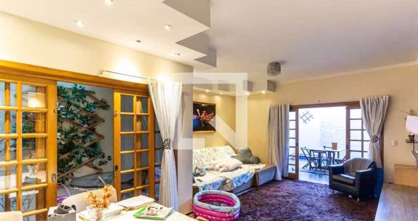 Casa à Venda - Saúde, 4 Quartos,  90 m2
