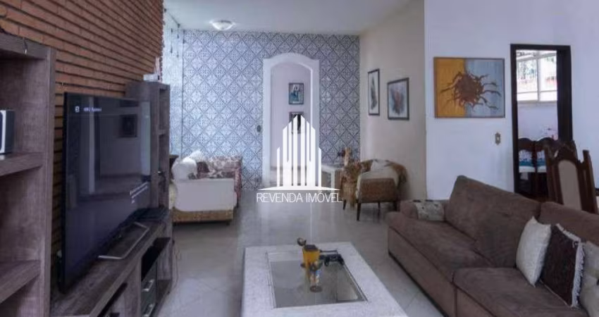 Casa Assobrada com 4 dormitórios 1 suite  e 6 vagas no Alto da lapa