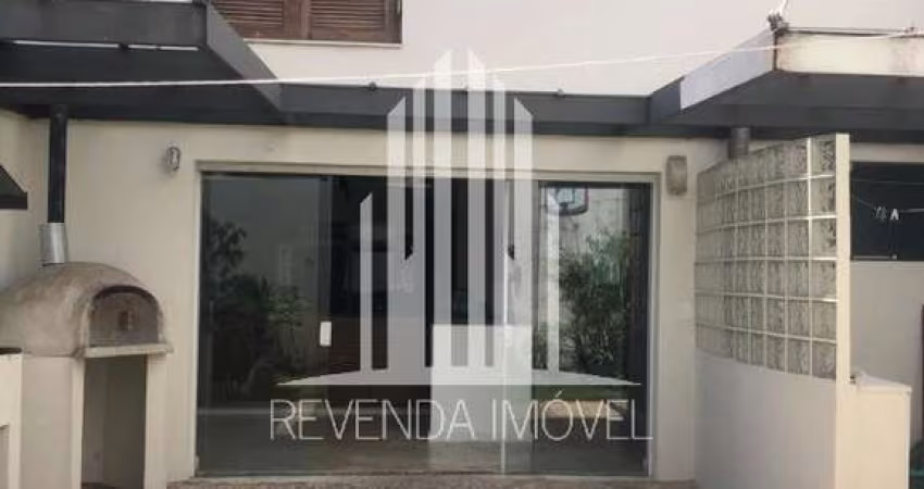 Casa à Venda, Parque - Jabaquara São Paulo/SP, Com 3 Quartos e 2 Vagas!