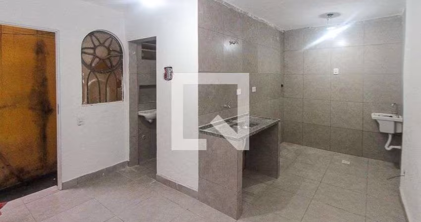Casa à Venda - Parque São Lucas, 1 Quarto,  40 m2
