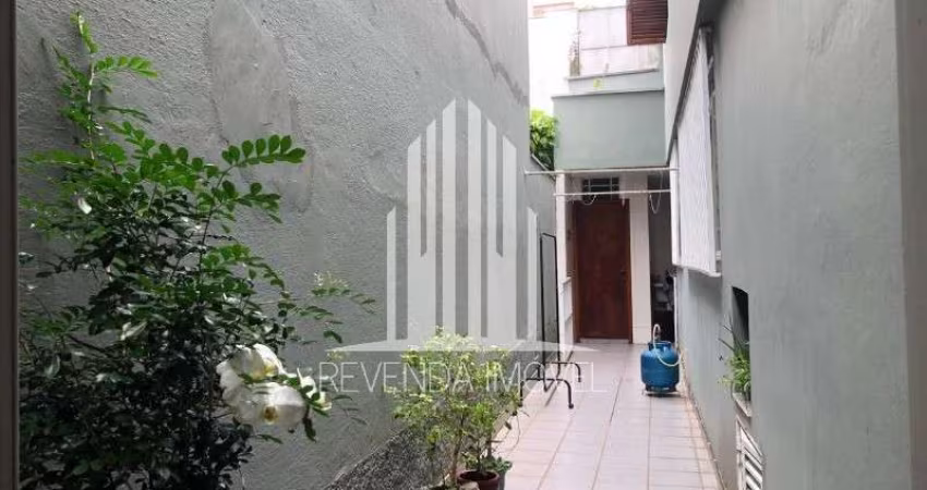 Casa para locação de alto padrão no Brooklin Paulista em SP: 3 quartos, 1 suíte, 2 banheiros, 2 vagas de garagem, 200 m².