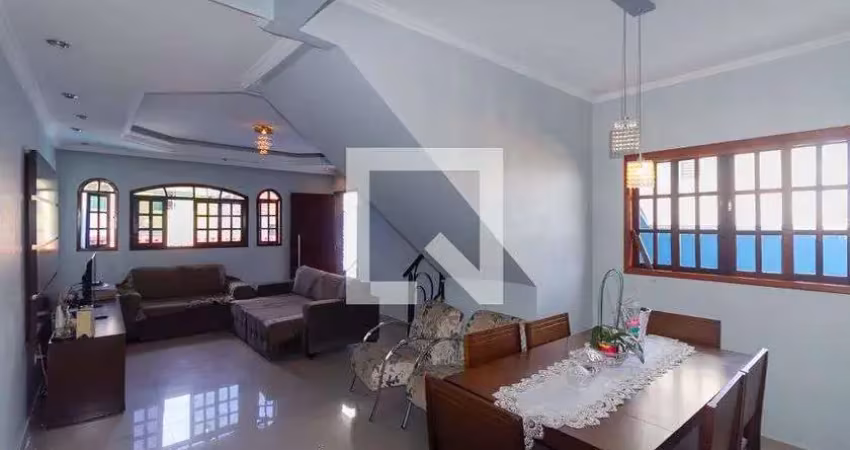 Casa com 3 quartos à venda na Rua Ângelo Agostini, --, Vila Ema, São Paulo