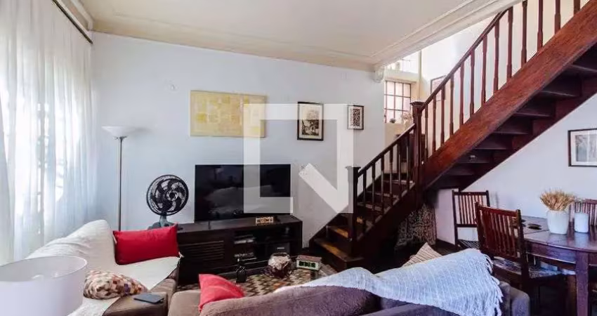 Casa com 2 quartos à venda na Rua Albina Barbosa, --, Cambuci, São Paulo
