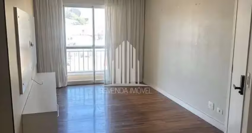 Apartamento com 3 quartos para alugar na Rua Abagiba, --, Saúde, São Paulo