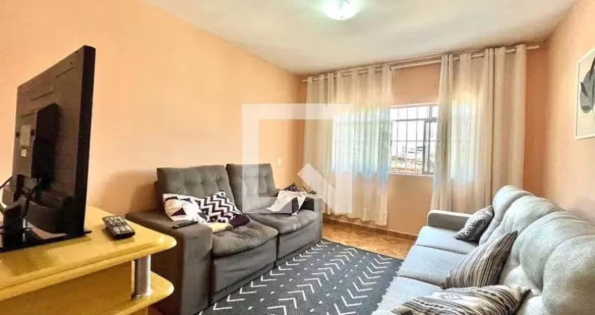 Casa com 4 quartos à venda na Rua Treze de Janeiro, --, Vila Campestre, São Paulo