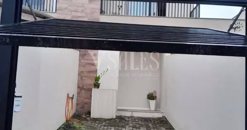 Apartamento mobiliado com entrada individual e sacada com churrasqueira!