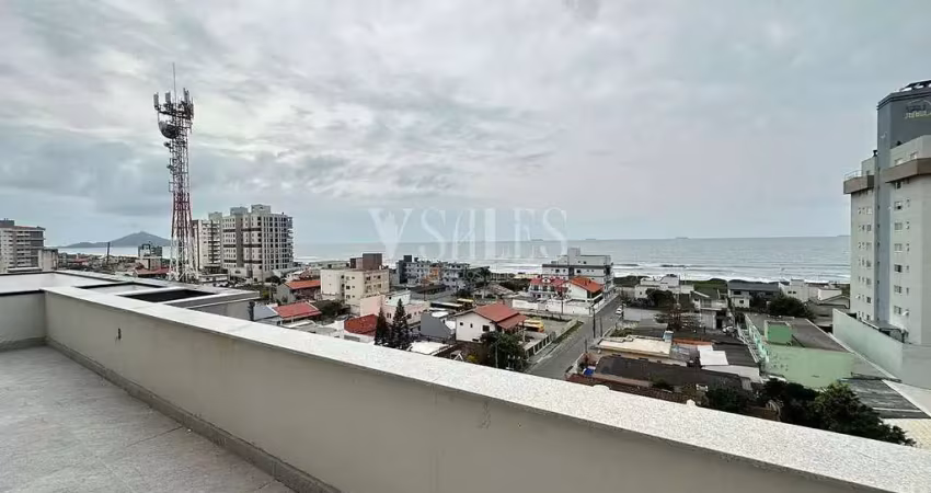 Linda cobertura no centro de navegantes com vista panorâmica para o mar   poucos metros da praia