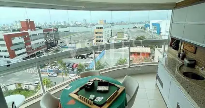 Mobiliado com 178m² na beira rio, com lazer completo