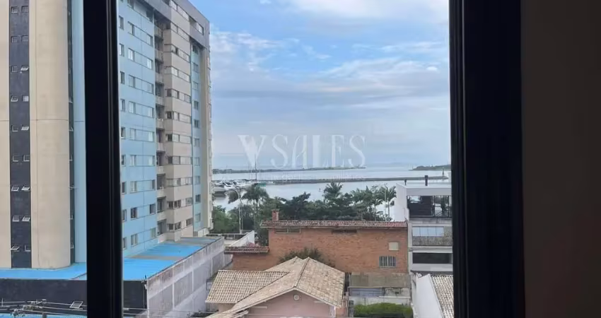 1 suíte com closet + 1 dormitório com vista para beira rio