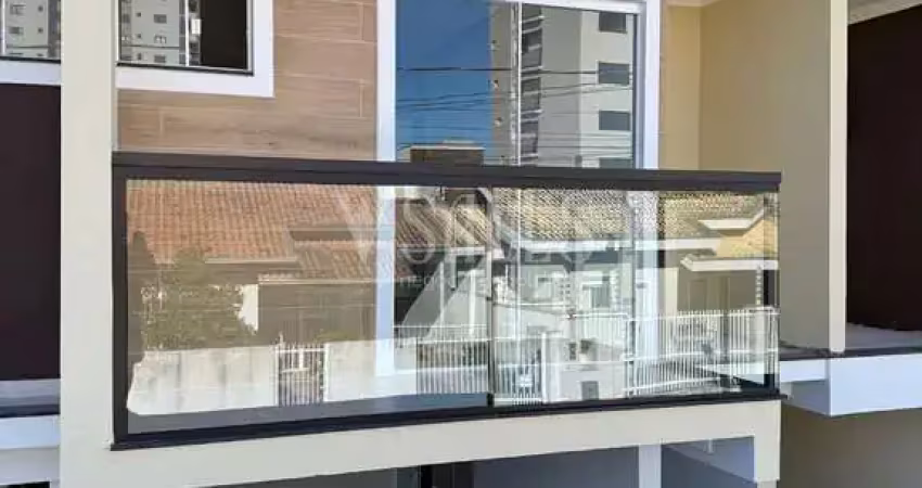 Desing moderno, super luxuoso, apenas 400m da praia