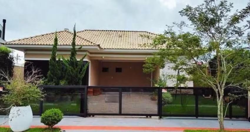 Casa Térrea Alto Padrão com 3 Suítes, Cachoeira do Bom Jesus, Florianópolis