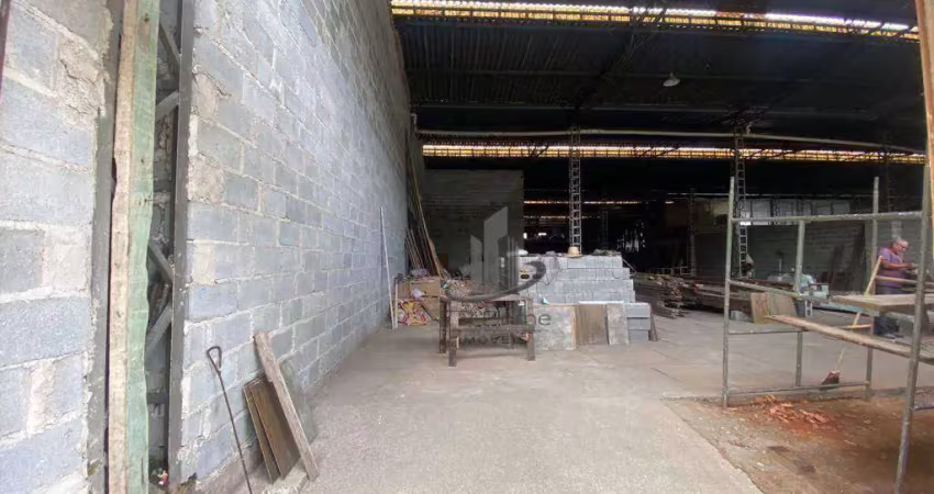 Maravilhosa Loja para alugar, 180 m² por R$ 16.000/mês - Aterrado - Volta Redonda/RJ