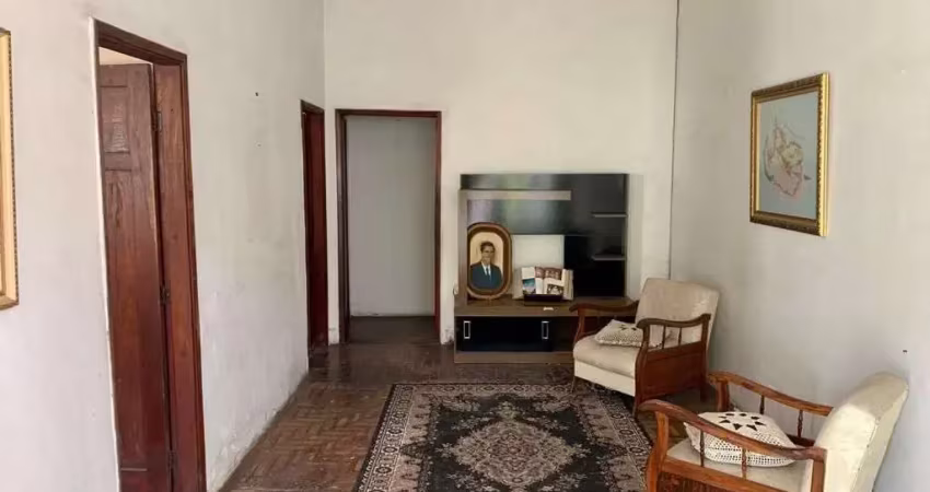 Casa com 3 quartos  em  localização privilegiada a venda  por r$ 980.000 - sessenta - volta redonda/rj