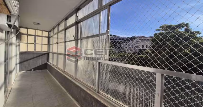 Apartamento com 2 quartos para alugar na Rua Marquês de Abrantes, Flamengo, Rio de Janeiro